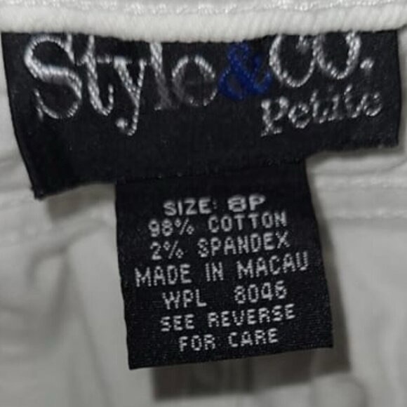 Style Co Women s size 8P White Bermuda Shorts Button zip up with 5 pockets - Picture 9 of 9